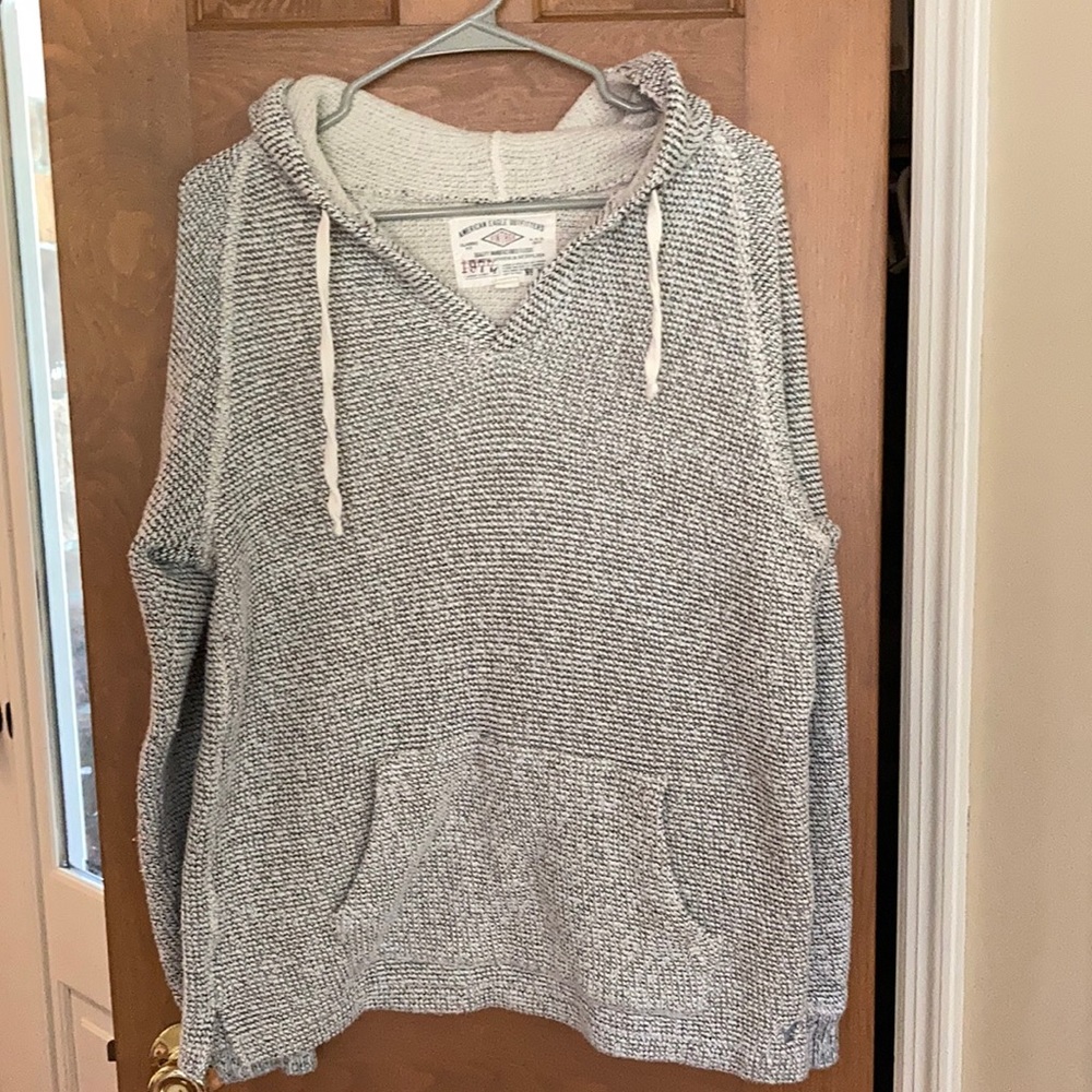 American Eagle Outfitter men’s pullover.